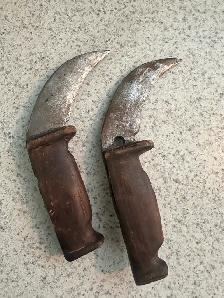 Vintage wood handle leather/linoleum/carpet cutters