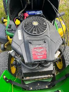 John Deere L120 Riding Mower - Photo 4