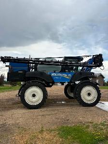 New Holland SP240XP High Clr Sprayer