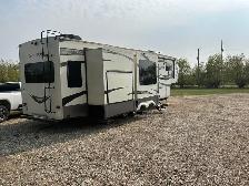 2017 Grand Design Solitude 360RL - Photo 2
