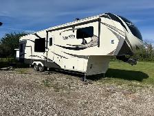 2017 Grand Design Solitude 360RL - Photo 3