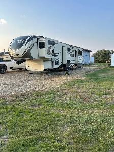 2017 Grand Design Solitude 360RL - Photo 4