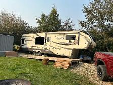 2017 Grand Design Solitude 360RL - Photo 5