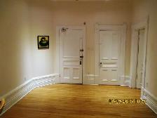 Westmount apt. in a  magnificent stone house available now - Photo 6