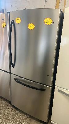 Like New GE 30" Bottom Freezer Refrigerator-30-Day warranty - Photo 2