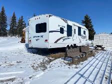 2012 Keystone Avalanche - Photo 2