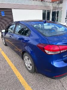 2017 Kia Forte - Photo 4