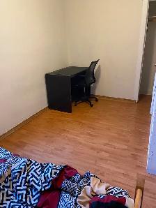Cozy room in eastyork available from Aug 1st ,$850/month - Photo 3