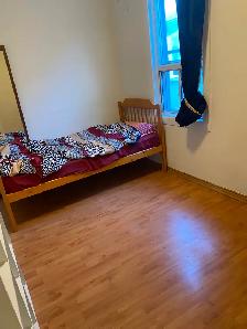 Cozy room in eastyork available from Aug 1st ,$850/month - Photo 4