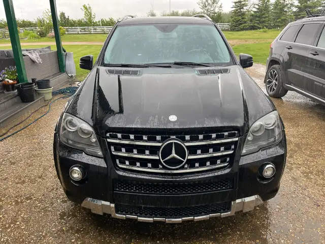 2011 Mercedes ML63 AMG