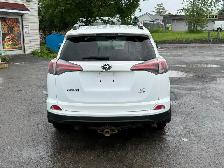 2016 Toyota RAV4 LE - Photo 4