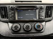 2016 Toyota RAV4 LE - Photo 17