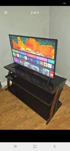 4K 43 Inch LG Smart Tv For Sale - Photo 3