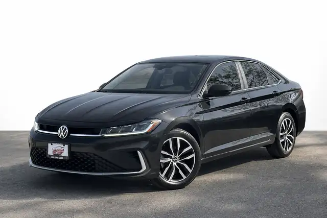 2025 Volkswagen Jetta Comfortline, Sunroof, Alloys, Adaptive Cru