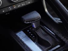 2024 Hyundai Elantra Essential, BACKUP CAMERA, APPLE CARPLAY, HE - Photo 23