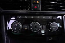 2021 Volkswagen Jetta Highline, Sunroof, Leather seats, Apple ca - Photo 15