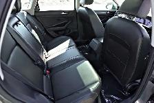 2021 Volkswagen Jetta Highline, Sunroof, Leather seats, Apple ca - Photo 19
