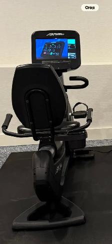 LIFE FITNESS DISCOVER SE 95R ELEVATION RECUMBENT BIKE - Photo 2