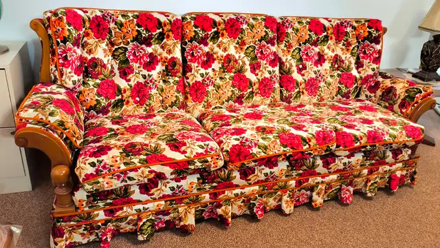 Choix de divan vintage très propre et comme neuf