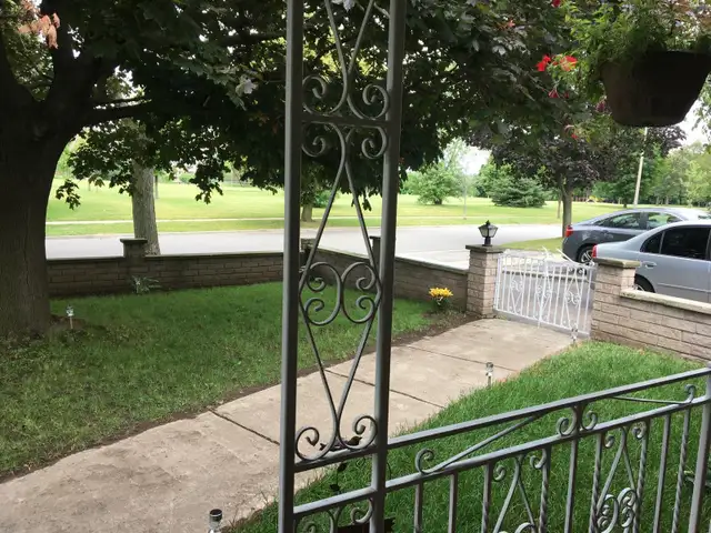 Two Rooms for Rent!