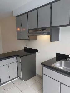 4 1/2 metro iberville pres de tous les services - Photo 2