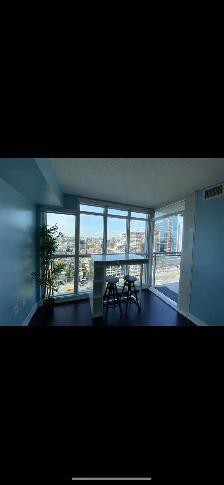 Furnished 2 BR   1 BATH City place - Photo 2