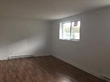 2 bdrm Apt. all incl. Hull, direct bust to Rideau UofO & L’UQO - Photo 3