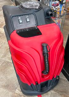 Sanitaire Steaming Carpet Extractor / Cleaner LIKE NEW