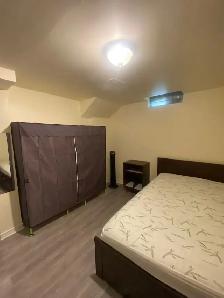 Private Room for Rent - Scarborough/Centennial Progress - July 1 - Photo 3