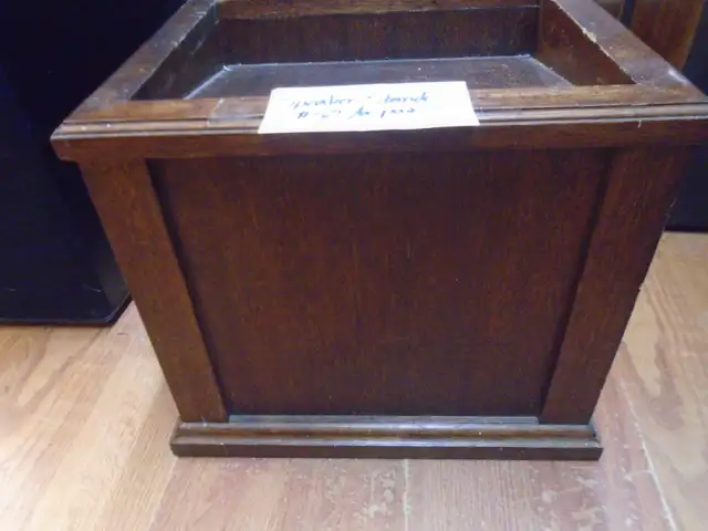 Speaker stands