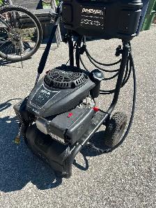 Pressure Washer - Photo 2