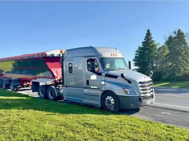 Hiring AZ driver for live bottom local work at Ottawa