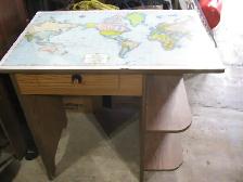 Student Desk - Photo 3