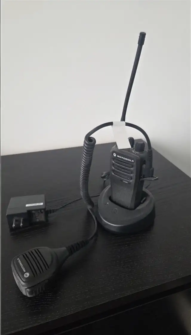 Motorola CP200d Radio