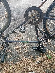 vélo à vendre rapidement et urgent et à faire réparer - Photo 3