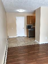 2-Bedroom Condo - Glenbrook - Photo 2
