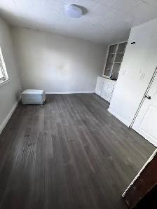 Room Rentals Available - Utilities Included - Photo 4