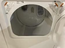 Réfrigérateur, Cuisinière, Laveuse, Sécheuse, standards blancs - Photo 8