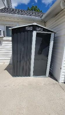 Outdoor Shed $200 - Photo 2