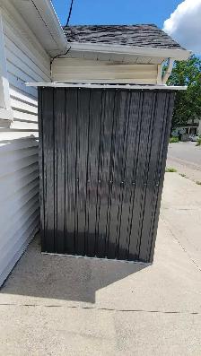 Outdoor Shed $200 - Photo 3