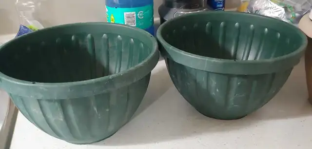 6 Plant Pots
