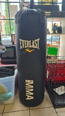 Everlast Heavy Punching bag (USED)