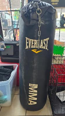 Everlast Heavy Punching bag (USED) - Photo 3