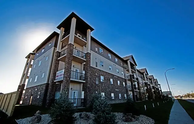 Available Sept. 1st - 1 Bed/1 Bath Apartment w/ 2 parking spots