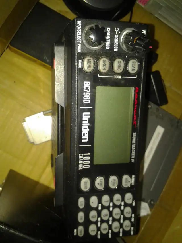 Uniden Bearcat BC796D Digital Scanner Trunk Tracker IV 200 radio