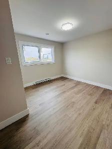 2 bedroom unit in brand new building with water-view and balcony - Photo 2
