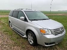 Dodge Caravan - Photo 2