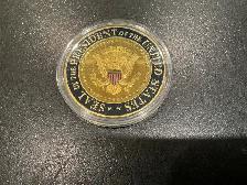 2020 DONALD TRUMP Collectible Coin ! ‘KEEP AMERICA GREAT’ ! - Photo 2