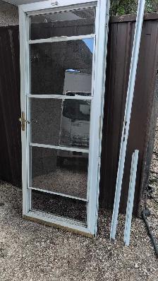 32' aluminum Storm door with top and bottom screen - Photo 2