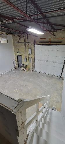 Commercial/Industrial Office/Showroom Space for Lease 1765 sq.ft - Photo 5